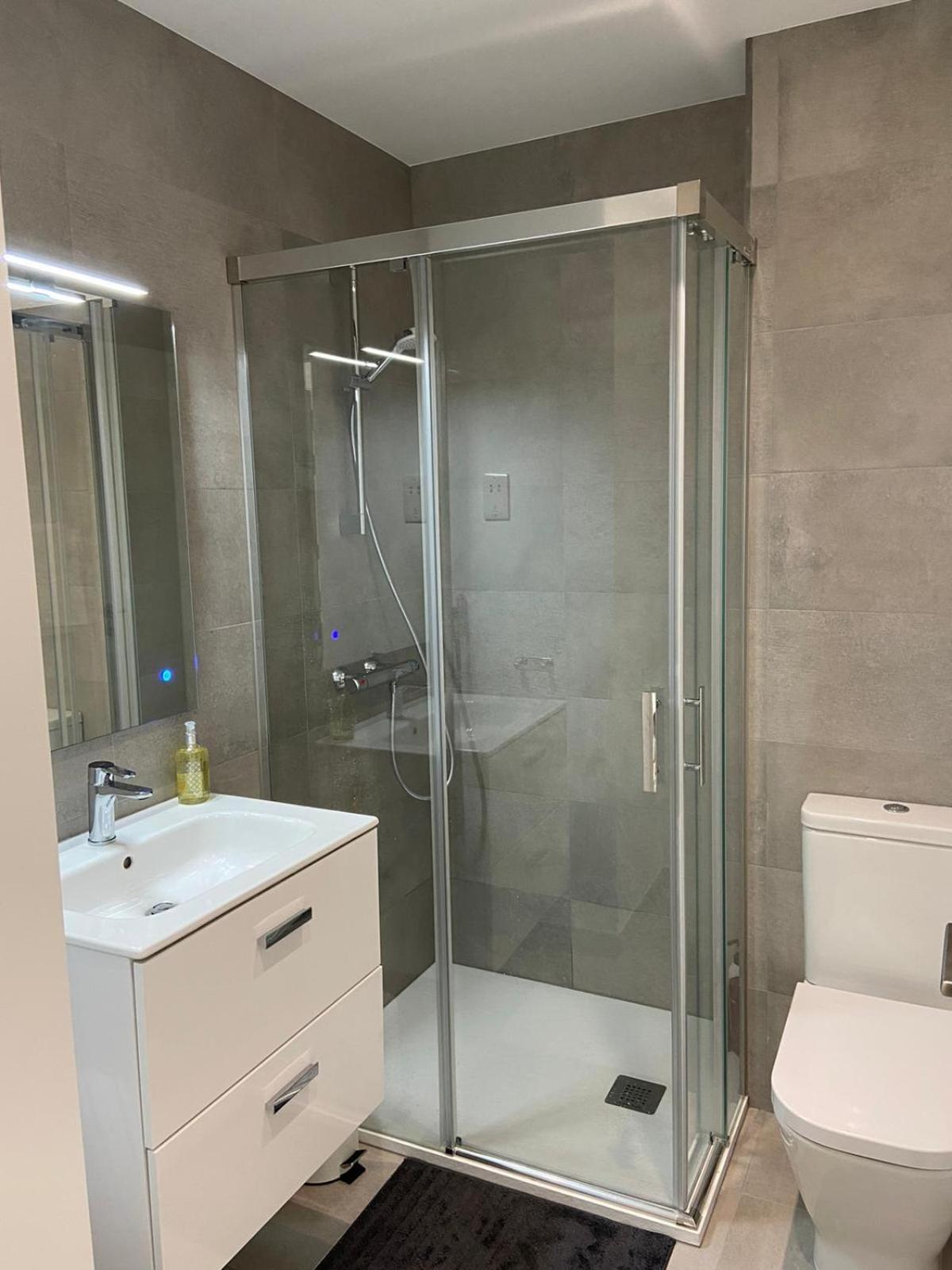 Holiday Studio Apartment Near The Beach And City Centre Gibraltar Rom bilde